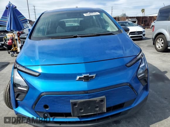 ✅ 2023 Chevrolet Bolt EV 1LT • VIN: 1G1FW6S01P4103450 • Lot: 53326515. Wystawiony na Copart z przebiegiem 40 577 mil. Bezpłatny archiwum sprzedaży aukcyjnych z USA i szczegółowy raport historii pojazdu na DreamBid. Zdjęcie 5.