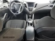 ✅ 2014 Hyundai Veloster • VIN: KMHTC6ADXEU215552 • Lot: 60042914. Wystawiony na Copart z przebiegiem 90 653 mil. Bezpłatny archiwum sprzedaży aukcyjnych z USA i szczegółowy raport historii pojazdu na DreamBid. Zdjęcie 8.