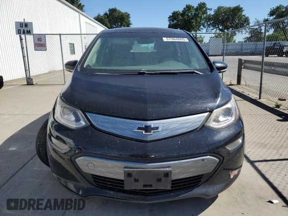 ✅ 2017 Chevrolet Bolt EV LT • VIN: 1G1FW6S08H4188837 • Lot: 57904665. Wystawiony na Copart z przebiegiem 124 475 mil. Bezpłatny archiwum sprzedaży aukcyjnych z USA i szczegółowy raport historii pojazdu na DreamBid. Zdjęcie 6.