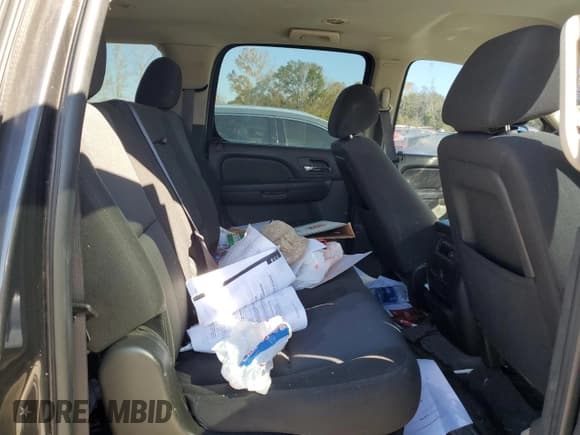 ✅ 2011 Chevrolet Suburban LS • VIN: 1GNSCHE0XBR294973 • Lot: 77258024. Wystawiony na Copart z przebiegiem 193 139 mil. Bezpłatny archiwum sprzedaży aukcyjnych z USA i szczegółowy raport historii pojazdu na DreamBid. Zdjęcie 11.