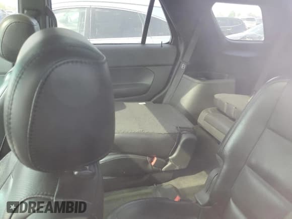 ✅ 2013 Ford Explorer Limited • VIN: 1FM5K8F83DGC84731 • Lot: 52019095. Wystawiony na Copart z przebiegiem Nie podano. Bezpłatny archiwum sprzedaży aukcyjnych z USA i szczegółowy raport historii pojazdu na DreamBid. Zdjęcie 10.