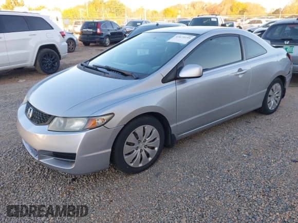 ✅ 2010 Honda Civic LX • VIN: 2HGFG1B67AH525858 • Lot: 43675155. Listed on IAAI with 124,542 mi. Free auction sales archive from the USA and detailed vehicle history report at DreamBid. Image 2.