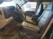 ✅ 2005 Ford Excursion Eddie Bauer • VIN: 1FMSU45P05ED40748 • Лот: 55060805. Опубликован ранее на Copart с пробегом 286 908 миль. Бесплатный доступ к архиву аукционных продаж из США и подробный отчёт об истории автомобиля на DreamBid. Изображение 7.