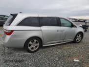 ✅ 2011 Honda Odyssey Touring • VIN: 5FNRL5H96BB017470 • Lot: 80616404. Listed on Copart with 200,451 mi. Free auction sales archive from the USA and detailed vehicle history report at DreamBid. Image 3.