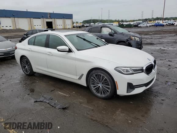 ✅ 2023 BMW 5 Series 540i xDrive • VIN: WBA73BJ0XPWY22700 • Lot: 69348915. Listed on Copart with 39,019 mi. Free auction sales archive from the USA and detailed vehicle history report at DreamBid. Image 4.