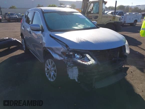 ✅ 2018 Nissan Rogue SV • VIN: KNMAT2MT4JP540780 • Lot: 43530653. Listed on IAAI with 122,142 mi. Free auction sales archive from the USA and detailed vehicle history report at DreamBid. Image 1.