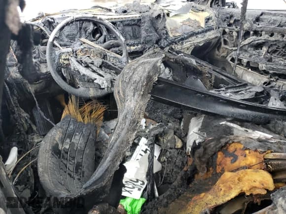 ✅ 2018 Hyundai Elantra SEL • VIN: 5NPD84LF3JH244389 • Lot: 84724865. Wystawiony na Copart z przebiegiem Nie podano. Bezpłatny archiwum sprzedaży aukcyjnych z USA i szczegółowy raport historii pojazdu na DreamBid. Zdjęcie 8.