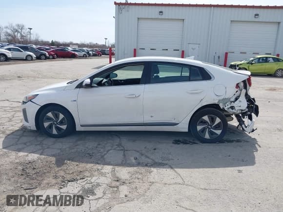 ✅ 2017 Hyundai Ioniq SEL • VIN: KMHC75LC7HU028387 • Lot: 41827441. Wystawiony na IAAI z przebiegiem 72 370 mil. Bezpłatny archiwum sprzedaży aukcyjnych z USA i szczegółowy raport historii pojazdu na DreamBid. Zdjęcie 14.