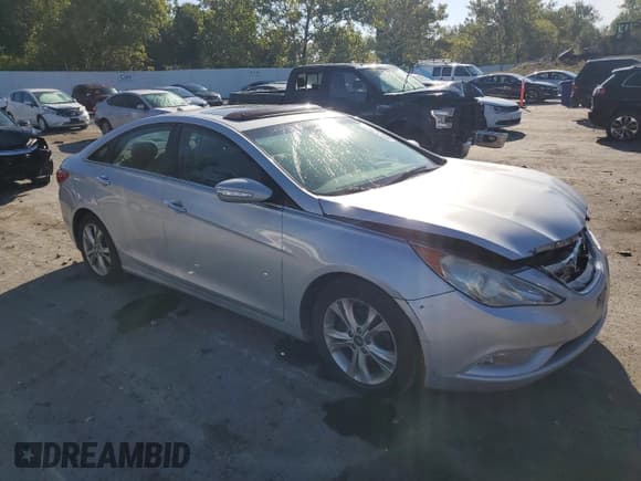 ✅ 2011 Hyundai Sonata Limited • VIN: 5NPEC4AC4BH230899 • Lot: 84025185. Listed on Copart with 192,008 mi. Free auction sales archive from the USA and detailed vehicle history report at DreamBid. Image 4.