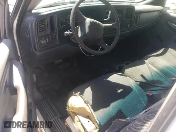 ✅ 2002 Chevrolet Silverado 1500 • VIN: 1GBHC29U22E300208 • Лот: 52234395. Опубликован ранее на Copart с пробегом Не указан. Бесплатный доступ к архиву аукционных продаж из США и подробный отчёт об истории автомобиля на DreamBid. Изображение 8.