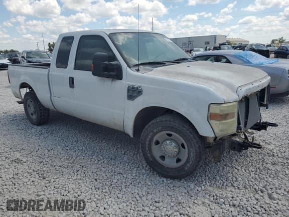 ✅ 2009 Ford F-250 XL • VIN: 1FTNX20579EA28886 • Lot: 72176784. Wystawiony na Copart z przebiegiem 183 992 mil. Bezpłatny archiwum sprzedaży aukcyjnych z USA i szczegółowy raport historii pojazdu na DreamBid. Zdjęcie 4.