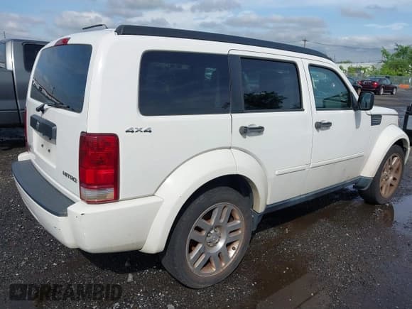 ✅ 2010 Dodge Nitro Heat • VIN: 1D4PU4GKXAW175021 • Лот: 42274875. Опубликован ранее на IAAI с пробегом 158 279 миль. Бесплатный доступ к архиву аукционных продаж из США и подробный отчёт об истории автомобиля на DreamBid. Изображение 4.