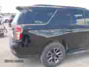 2022 Chevrolet Tahoe Z71 z VIN 1GNSKPKD2NR174478, wystawiony jako IAAI lot #42016813 z przebiegiem 71 801 mil mil oraz . Historia ofert i sprzedaży dostępna na DreamBid. Obrazek 14.