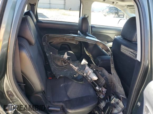 ✅ 2009 Mitsubishi Outlander SE • VIN: JA4LS31W59Z005743 • Lot: 48138335. Wystawiony na Copart z przebiegiem 196 025 mil. Bezpłatny archiwum sprzedaży aukcyjnych z USA i szczegółowy raport historii pojazdu na DreamBid. Zdjęcie 11.