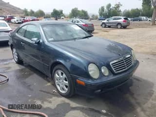 ✅ 2000 Mercedes-Benz CLK 320/430 • VIN: WDBLJ65G6YF157834 • Lot: 42544362. Wystawiony na IAAI z przebiegiem 171 112 mil. Bezpłatny archiwum sprzedaży aukcyjnych z USA i szczegółowy raport historii pojazdu na DreamBid. Zdjęcie 1.