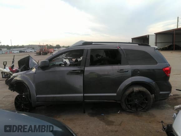 ✅ 2019 Dodge Journey SE • VIN: 3C4PDCBB9KT804421 • Lot: 43315748. Wystawiony na IAAI z przebiegiem Nie podano. Bezpłatny archiwum sprzedaży aukcyjnych z USA i szczegółowy raport historii pojazdu na DreamBid. Zdjęcie 14.
