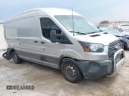 ✅ 2017 Ford Transit • VIN: 1FTYR2CM4HKB56450 • Лот: 43041651. Опубликован ранее на IAAI с пробегом 160 111 миль. Бесплатный доступ к архиву аукционных продаж из США и подробный отчёт об истории автомобиля на DreamBid. Изображение 1.
