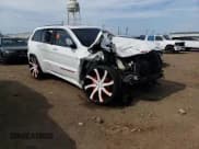 ✅ 2018 Jeep Grand Cherokee SRT • VIN: 1C4RJFDJ1JC276844 • Lot: 65831025. Wystawiony na Copart z przebiegiem Nie podano. Bezpłatny archiwum sprzedaży aukcyjnych z USA i szczegółowy raport historii pojazdu na DreamBid. Zdjęcie 14.