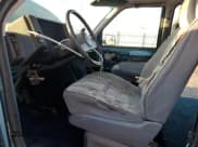 ✅ 1986 GMC Safari • VIN: 1GDDM15Z1GB521872 • Lot: 87655995. Wystawiony na Copart z przebiegiem 30 889 mil. Bezpłatny archiwum sprzedaży aukcyjnych z USA i szczegółowy raport historii pojazdu na DreamBid. Zdjęcie 7.