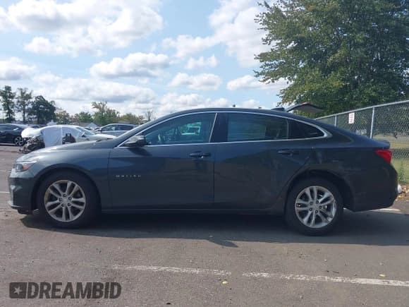 ✅ 2018 Chevrolet Malibu LT • VIN: 1G1ZD5STXJF119746 • Lot: 43173441. Listed on IAAI with 92,484 mi. Free auction sales archive from the USA and detailed vehicle history report at DreamBid. Image 14.
