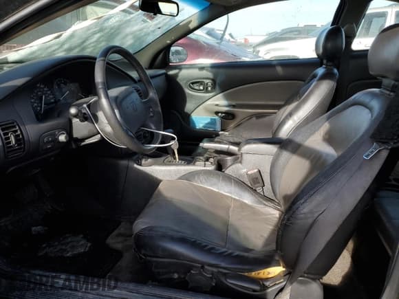 ✅ 2002 Saturn SC • VIN: 1G8ZY14702Z107166 • Лот: 87435474. Опубликован ранее на Copart с пробегом 178 319 миль. Бесплатный доступ к архиву аукционных продаж из США и подробный отчёт об истории автомобиля на DreamBid. Изображение 7.