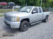 ✅ 2010 Chevrolet Silverado 1500 • VIN: 1GCYKTE22AZ298556 • Lot: 42663885. Wystawiony na IAAI z przebiegiem 189 643 mil. Bezpłatny archiwum sprzedaży aukcyjnych z USA i szczegółowy raport historii pojazdu na DreamBid. Zdjęcie 22.