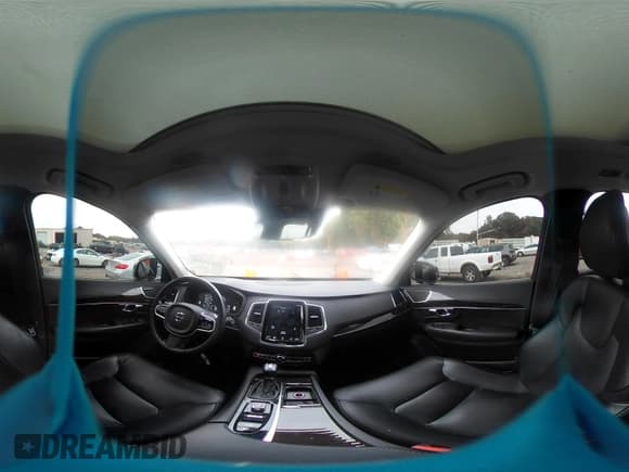 ✅ 2018 Volvo XC90 Momentum • VIN: YV4102PK4J1360467 • Lot: 43529700. Listed on IAAI with 71,447 mi. Free auction sales archive from the USA and detailed vehicle history report at DreamBid. Image 18.