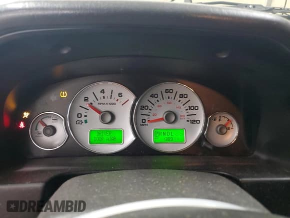 ✅ 2007 Ford Escape Hybrid • VIN: 1FMCU49HX7KB87839 • Лот: 55582035. Опубликован ранее на Copart с пробегом 138 911 миль. Бесплатный доступ к архиву аукционных продаж из США и подробный отчёт об истории автомобиля на DreamBid. Изображение 9.