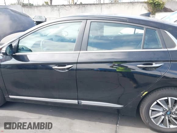 ✅ 2020 Hyundai Ioniq Limited • VIN: KMHC85LJ3LU069636 • Lot: 43305934. Listed on IAAI with 45,086 mi. Free auction sales archive from the USA and detailed vehicle history report at DreamBid. Image 15.