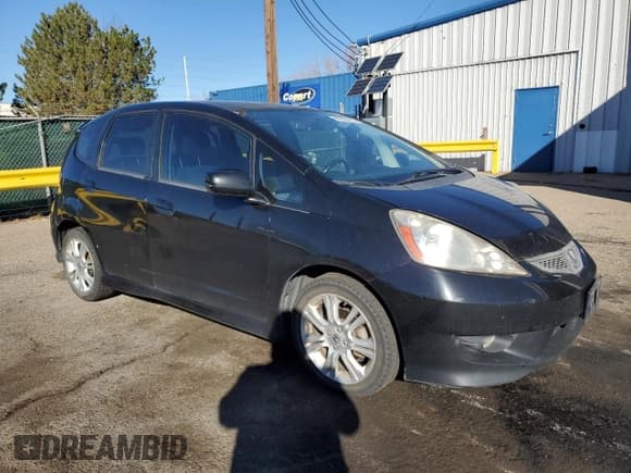 ✅ 2010 Honda Fit Sport • VIN: JHMGE8H4XAC039165 • Лот: 89530515. Опубликован ранее на Copart с пробегом 181 220 миль. Бесплатный доступ к архиву аукционных продаж из США и подробный отчёт об истории автомобиля на DreamBid. Изображение 4.