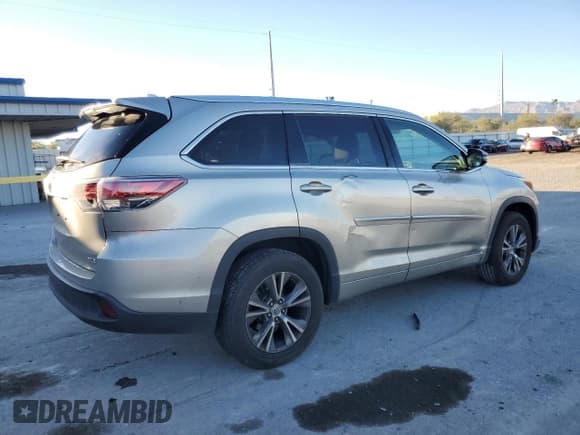 ✅ 2015 Toyota Highlander XLE • VIN: 5TDKKRFH5FS068367 • Lot: 90889485. Wystawiony na Copart z przebiegiem 99 170 mil. Bezpłatny archiwum sprzedaży aukcyjnych z USA i szczegółowy raport historii pojazdu na DreamBid. Zdjęcie 3.