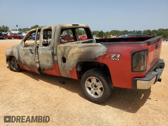✅ 2011 Chevrolet Silverado 1500 LT • VIN: 1GCRKSE32BZ345898 • Lot: 65674344. Listed on Copart with Not provided. Free auction sales archive from the USA and detailed vehicle history report at DreamBid. Image 2.