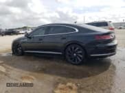 ✅ 2019 Volkswagen Arteon SEL R-Line • VIN: WVWSR7AN1KE025626 • Лот: 47225553. Опубликован ранее на Copart с пробегом 39 822 миль. Бесплатный доступ к архиву аукционных продаж из США и подробный отчёт об истории автомобиля на DreamBid. Изображение 2.