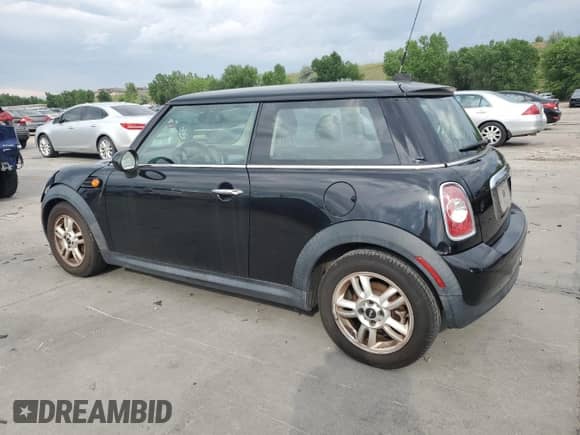 2013 MINI Hardtop with VIN WMWSU3C53DT549327, listed as a Copart auction lot 62546875 with 95,249 mi miles and Clean title. Bid and sale history available at DreamBid. Image 2.