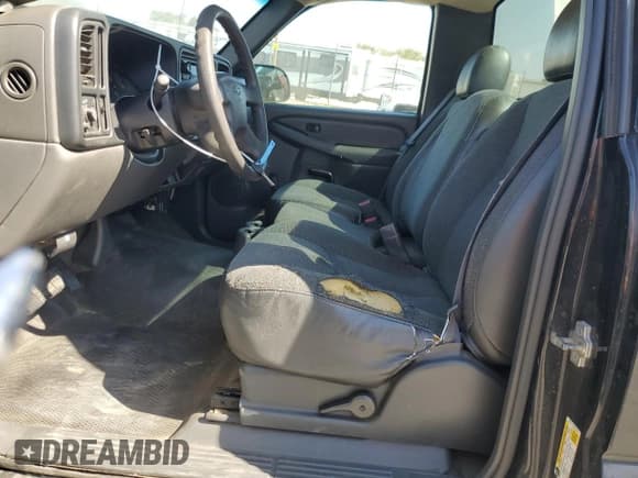 ✅ 2006 Chevrolet Silverado 1500 Work Truck • VIN: 3GCEC14V46G190415 • Лот: 73031914. Опубликован ранее на Copart с пробегом 246 853 миль. Бесплатный доступ к архиву аукционных продаж из США и подробный отчёт об истории автомобиля на DreamBid. Изображение 7.