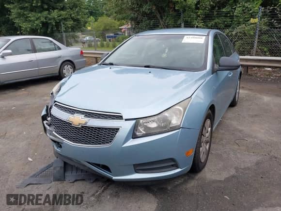 2012 Chevrolet Cruze LS z VIN 1G1PC5SHXC7312918, wystawiony jako IAAI lot #42380000 z przebiegiem 204 452 mil mil oraz . Historia ofert i sprzedaży dostępna na DreamBid. Obrazek 12.