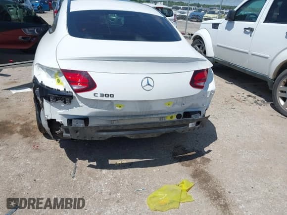 ✅ 2020 Mercedes-Benz C 300 • VIN: WDDWJ8DB7LF942328 • Lot: 42205061. Listed on IAAI with 64,832 mi. Free auction sales archive from the USA and detailed vehicle history report at DreamBid. Image 6.