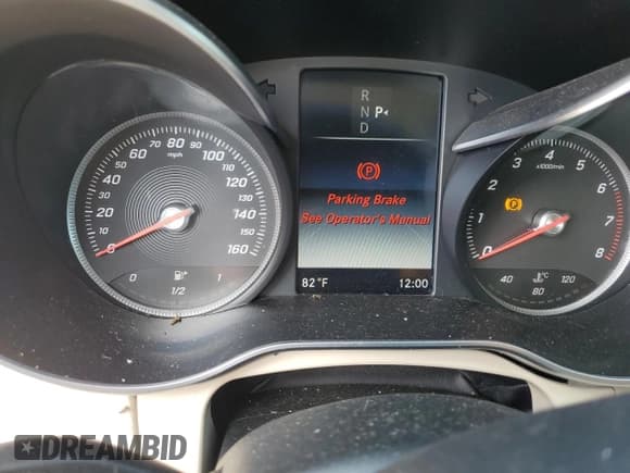 ✅ 2016 Mercedes-Benz C 300 • VIN: 55SWF4JB6GU169370 • Lot: 90598365. Wystawiony na Copart z przebiegiem Nie podano. Bezpłatny archiwum sprzedaży aukcyjnych z USA i szczegółowy raport historii pojazdu na DreamBid. Zdjęcie 9.