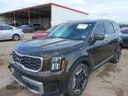 ✅ 2023 Kia Telluride S • VIN: 5XYP6DGC5PG382910 • Lot: 41882426. Listed on IAAI with 26,170 mi. Free auction sales archive from the USA and detailed vehicle history report at DreamBid. Image 17.