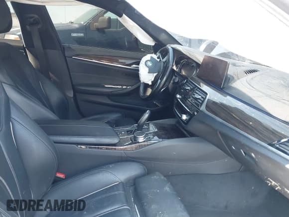 ✅ 2019 BMW 5 Series 540i • VIN: WBAJE5C51KWW28009 • Lot: 42757100. Listed on IAAI with 85,950 mi. Free auction sales archive from the USA and detailed vehicle history report at DreamBid. Image 5.