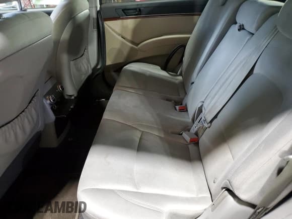 ✅ 2008 Hyundai Veracruz GLS • VIN: KM8NU13CX8U076721 • Lot: 57286205. Listed on Copart with 172,442 mi. Free auction sales archive from the USA and detailed vehicle history report at DreamBid. Image 11.