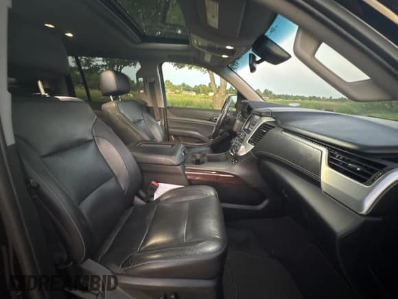 ✅ 2020 GMC Yukon XL SLT • VIN: 1GKS2GKC5LR263656 • Lot: 62224145. Listed on Copart with 126,664 mi. Free auction sales archive from the USA and detailed vehicle history report at DreamBid. Image 5.