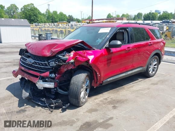 ✅ 2022 Ford Explorer XLT • VIN: 1FMSK7DHXNGC30814 • Lot: 42143368. Wystawiony na IAAI z przebiegiem 39 755 mil. Bezpłatny archiwum sprzedaży aukcyjnych z USA i szczegółowy raport historii pojazdu na DreamBid. Zdjęcie 2.