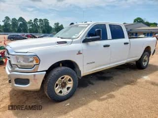 ✅ 2019 Ram 2500 Tradesman • VIN: 3C6UR5HL1KG551854 • Lot: 69727655. Wystawiony na Copart z przebiegiem 210 702 mil. Bezpłatny archiwum sprzedaży aukcyjnych z USA i szczegółowy raport historii pojazdu na DreamBid. Zdjęcie 1.