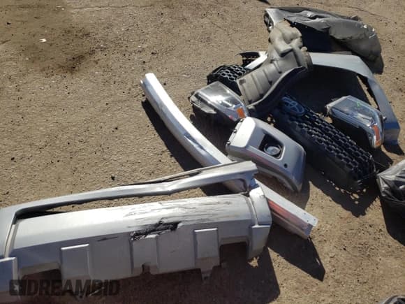 ✅ 2021 Toyota Tundra Platinum • VIN: 5TFAY5F13MX009072 • Lot: 46697795. Listed on Copart with 45,118 mi. Free auction sales archive from the USA and detailed vehicle history report at DreamBid. Image 12.