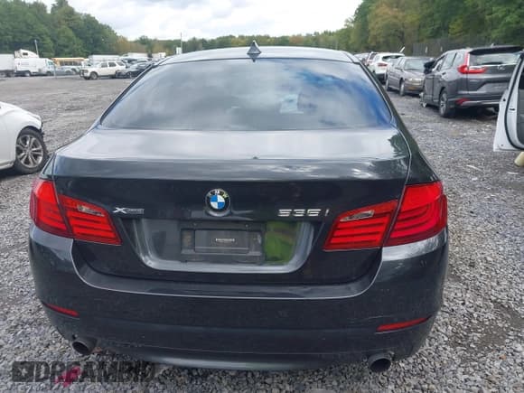 ✅ 2013 BMW 5 Series 535i xDrive • VIN: WBAFU7C59DDU71199 • Lot: 43313024. Wystawiony na IAAI z przebiegiem 136 669 mil. Bezpłatny archiwum sprzedaży aukcyjnych z USA i szczegółowy raport historii pojazdu na DreamBid. Zdjęcie 16.