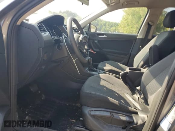 ✅ 2021 Volkswagen Tiguan S • VIN: 3VV0B7AX5MM074257 • Лот: 67538435. Опубликован ранее на Copart с пробегом 174 169 миль. Бесплатный доступ к архиву аукционных продаж из США и подробный отчёт об истории автомобиля на DreamBid. Изображение 7.