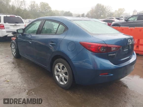 ✅ 2017 Mazda 3 Sport • VIN: 3MZBN1U72HM102705 • Lot: 43523735. Listed on IAAI with 186,365 mi. Free auction sales archive from the USA and detailed vehicle history report at DreamBid. Image 3.