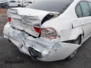 ✅ 2006 BMW 3 Series 330i • VIN: WBAVB33546KS37853 • Лот: 43519154. Опубликован ранее на IAAI с пробегом 130 142 миль. Бесплатный доступ к архиву аукционных продаж из США и подробный отчёт об истории автомобиля на DreamBid. Изображение 18.