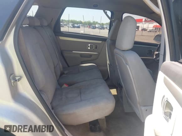 ✅ 2007 Suzuki XL7 • VIN: 2S3DB217476128991 • Lot: 41890347. Wystawiony na IAAI z przebiegiem 250 623 mil. Bezpłatny archiwum sprzedaży aukcyjnych z USA i szczegółowy raport historii pojazdu na DreamBid. Zdjęcie 8.